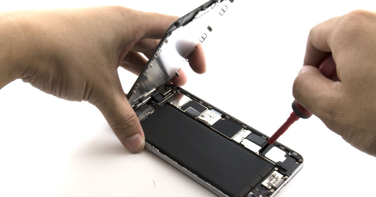 Types Of Batteries For Buyers Of Consumer Electronics [Introductory Guide]