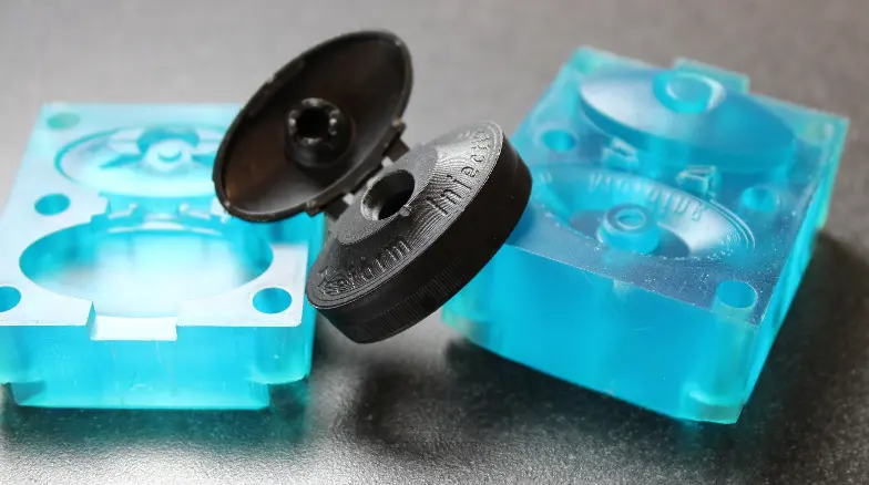 Flip-top cap w. freeform injection mold - recycled PP nexa3d